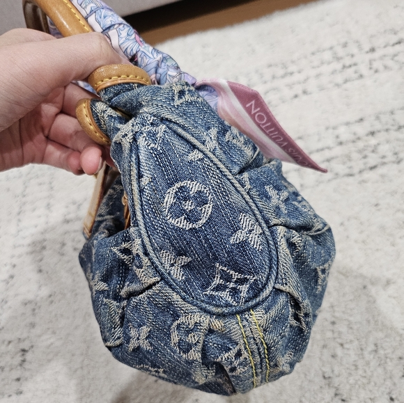 SOLD!! Louis Vuitton Monogram Denim Pleaty Bag W/ LV Twilly - Picture 11 of 13